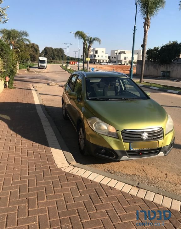 2014' Suzuki SX4 סוזוקי קרוסאובר photo #1