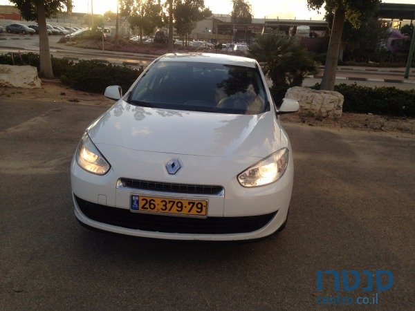 2011' Renault Fluence photo #1