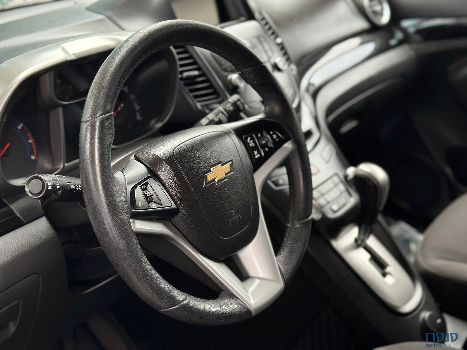 2017' Chevrolet Orlando photo #6