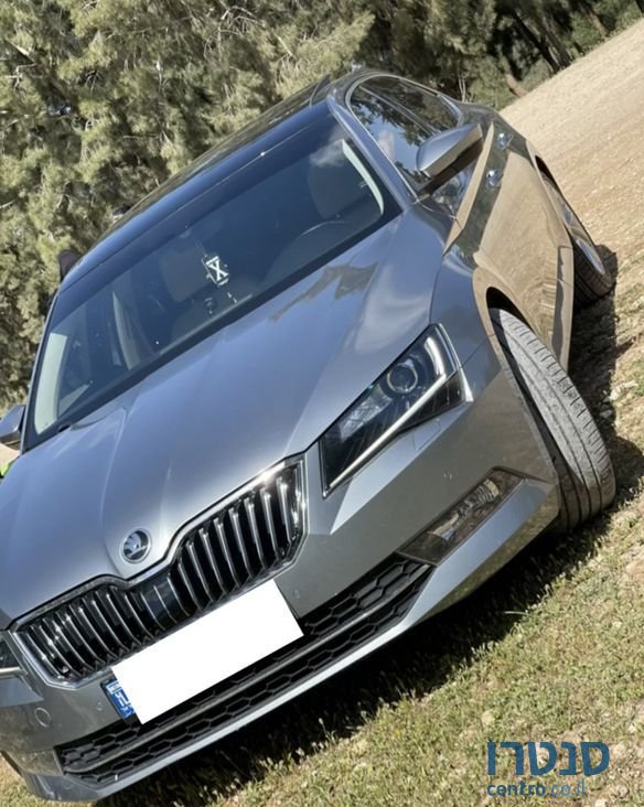 2017' Skoda Superb סקודה סופרב photo #3