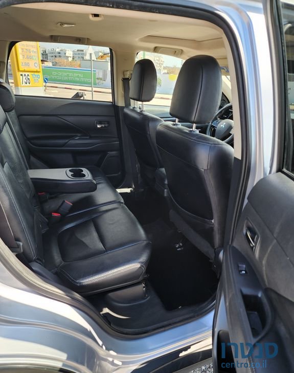 2016' Mitsubishi Outlander מיצובישי אאוטלנדר photo #6