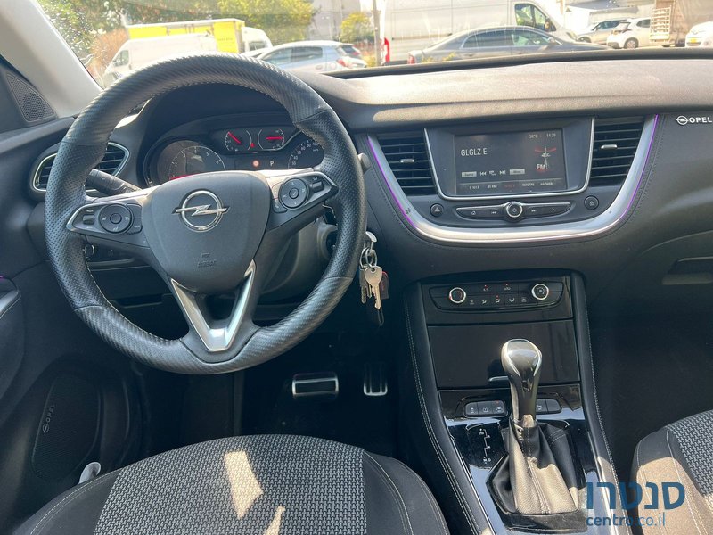 2018' Opel Crossland X photo #6