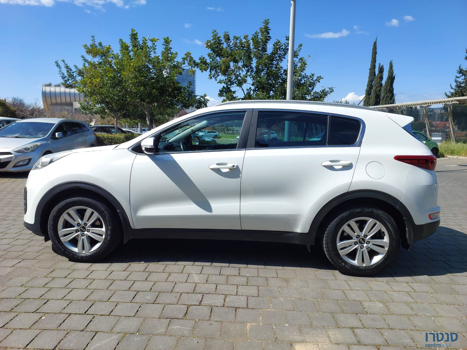 2017' Kia Sportage photo #2