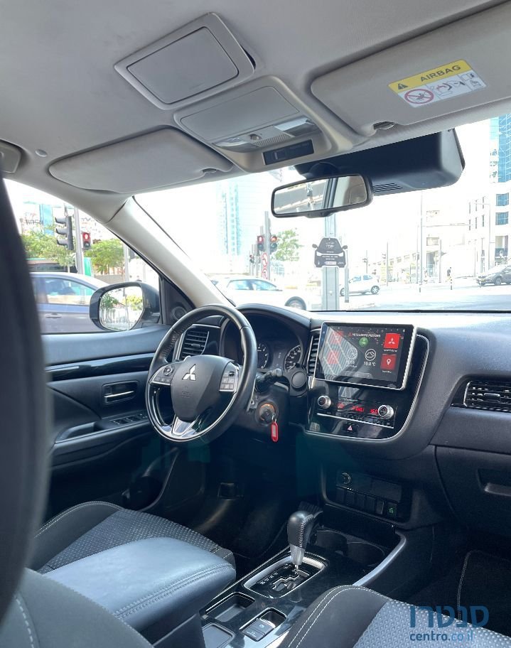 2019' Mitsubishi Outlander מיצובישי אאוטלנדר photo #3