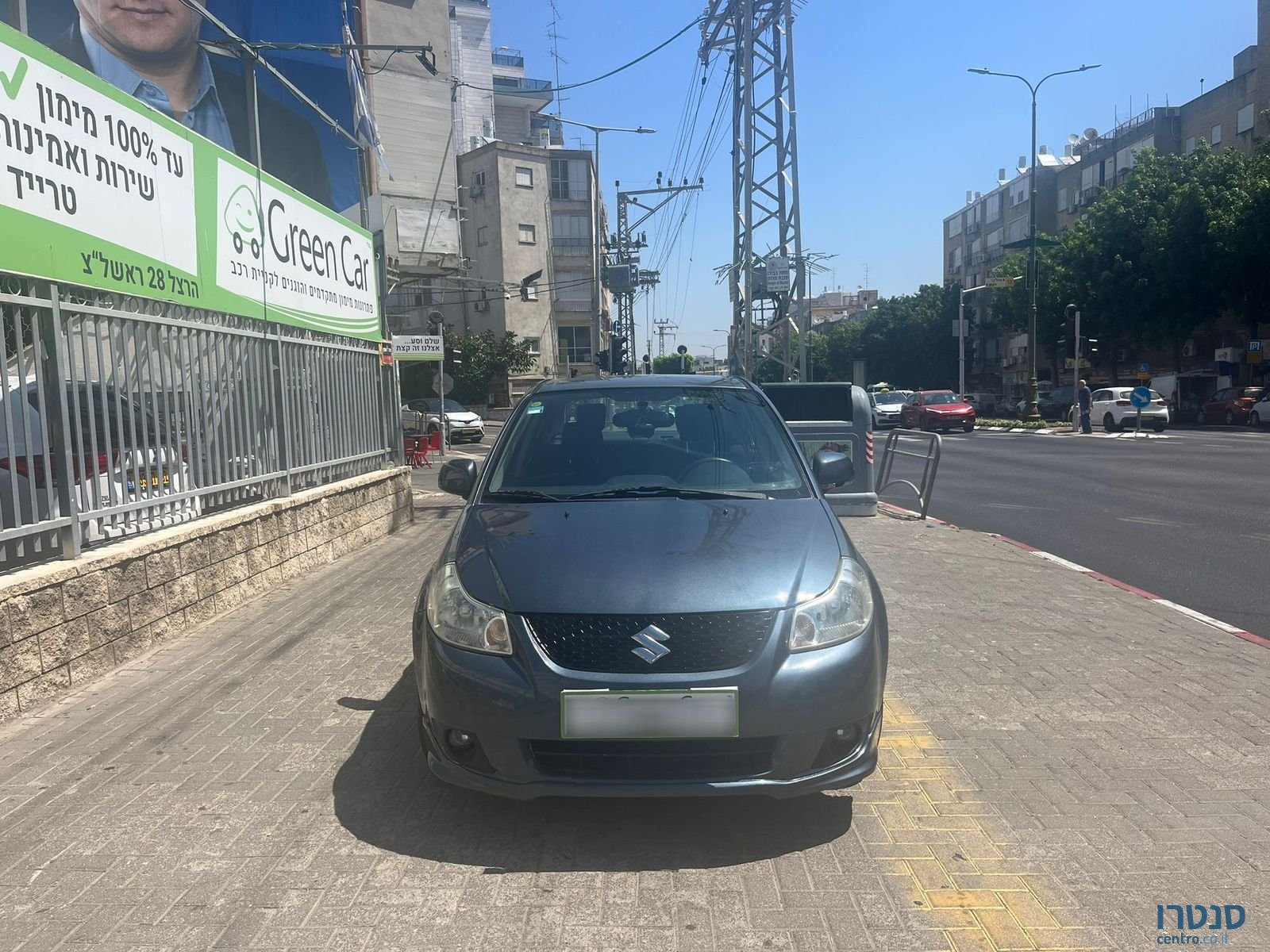 2011' Suzuki SX4 photo #2