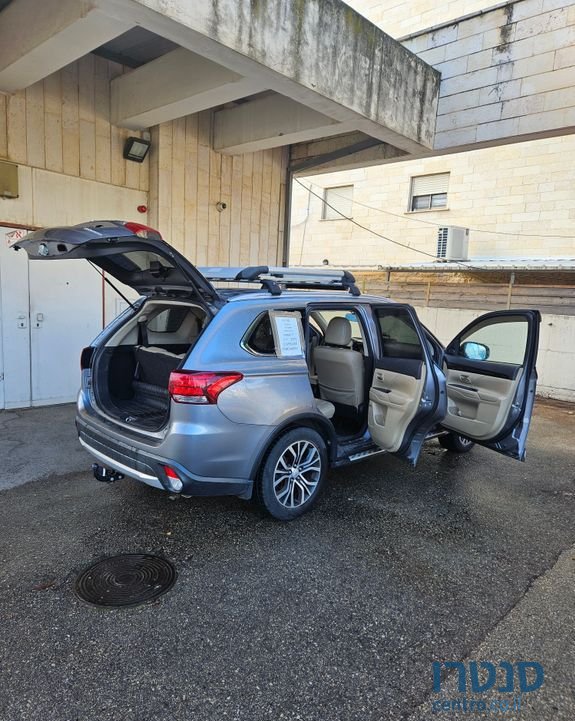 2017' Mitsubishi Outlander מיצובישי אאוטלנדר photo #3