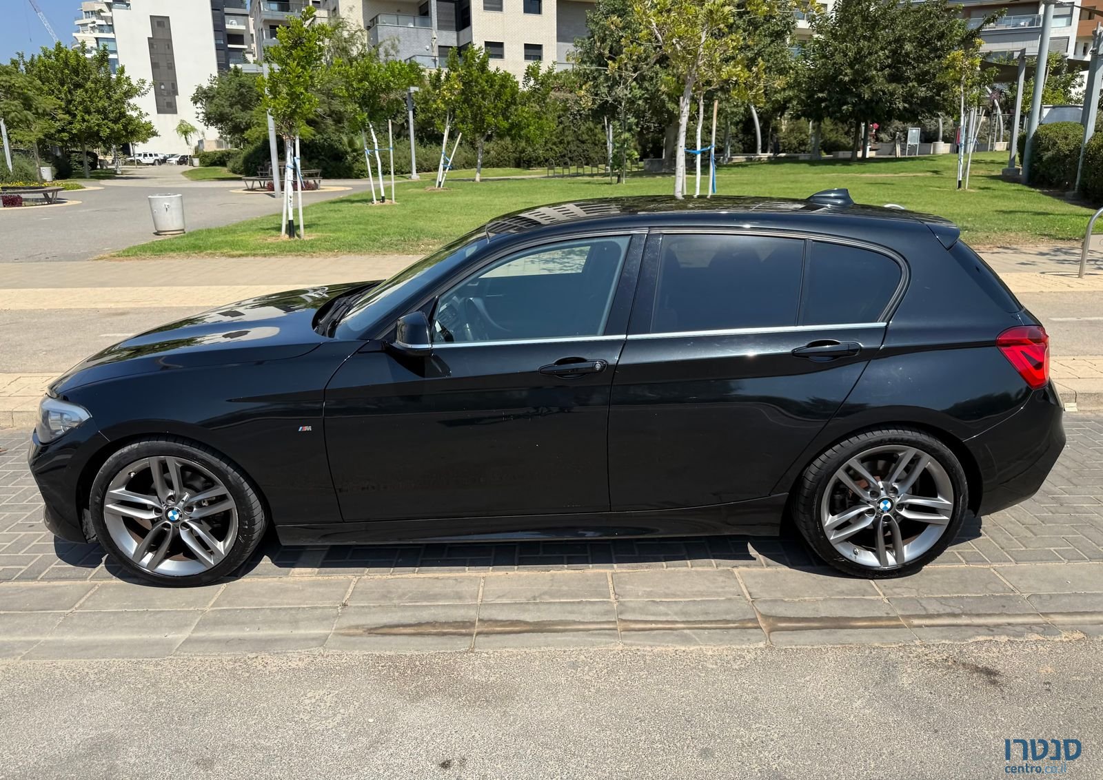 2017' BMW 1 Series ב מ וו סדרה 1 photo #1
