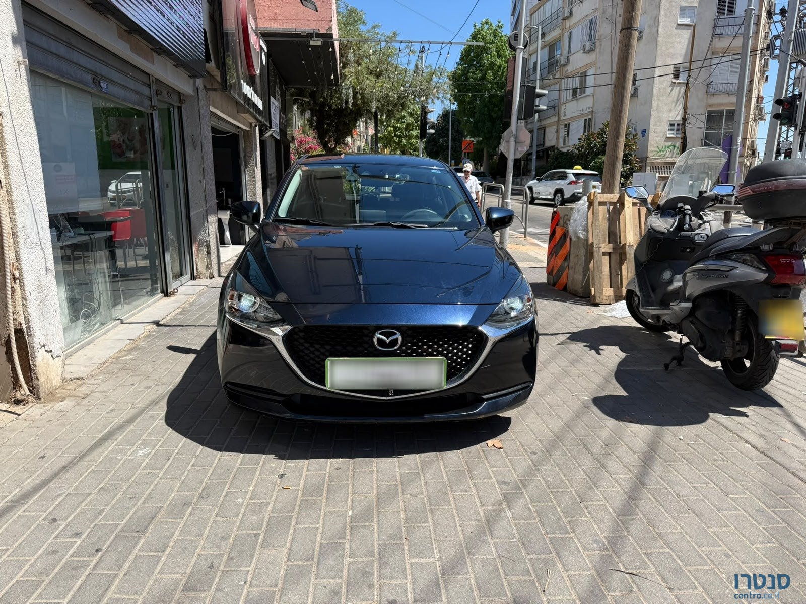 2022' Mazda 2 photo #1