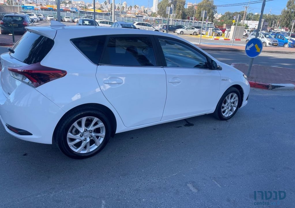 2019' Toyota Auris טויוטה אוריס photo #3