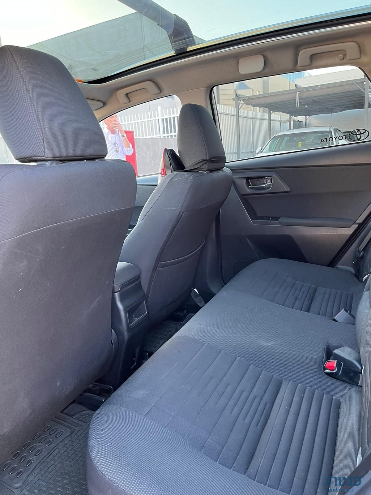 2016' Toyota Auris טויוטה אוריס photo #3