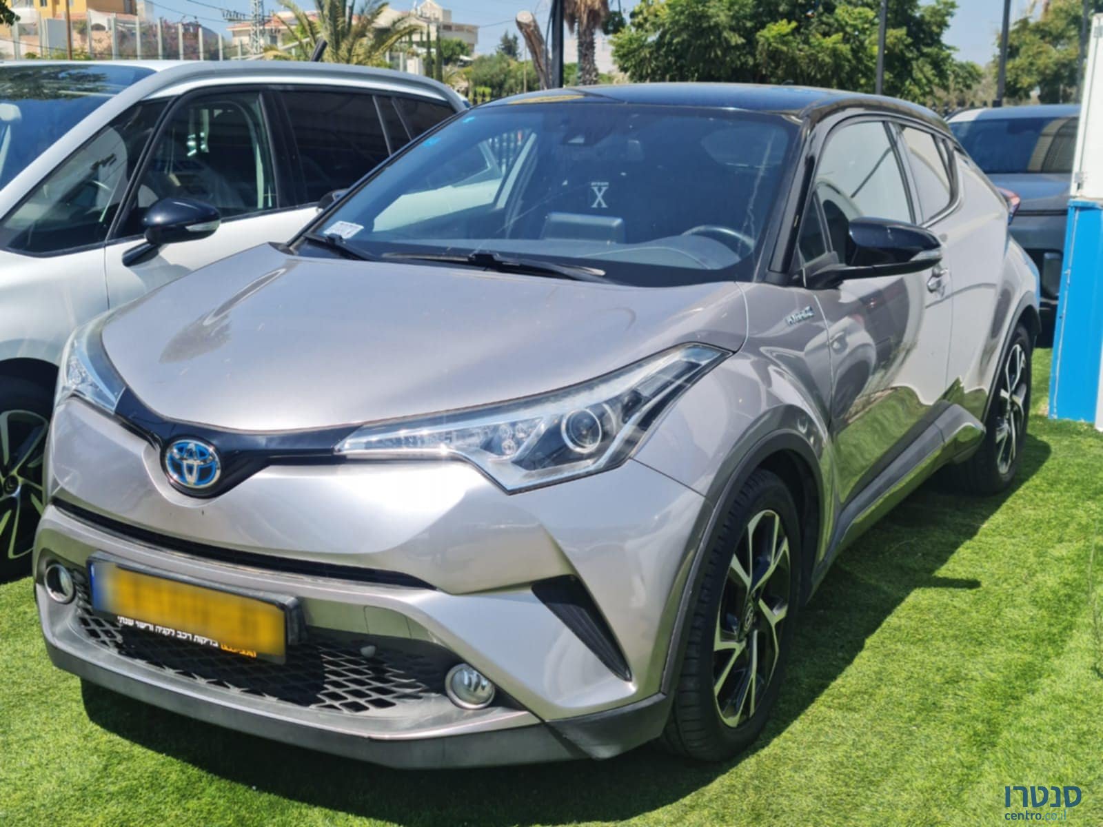 2017' Toyota C-HR photo #1