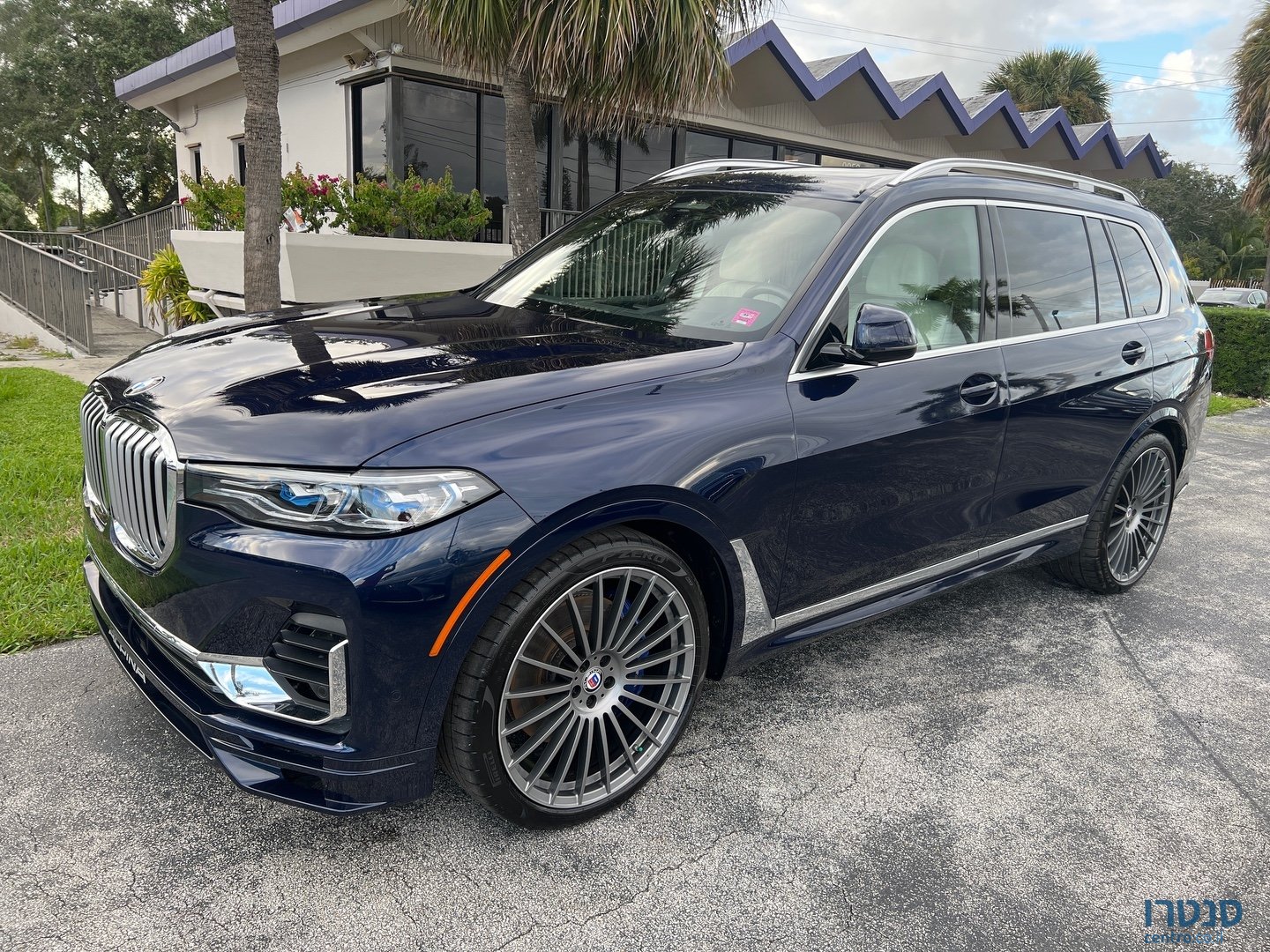 2022' BMW X7 photo #5