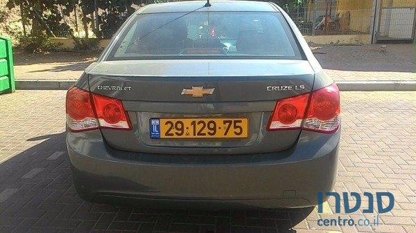 2011' Chevrolet Cruze photo #4