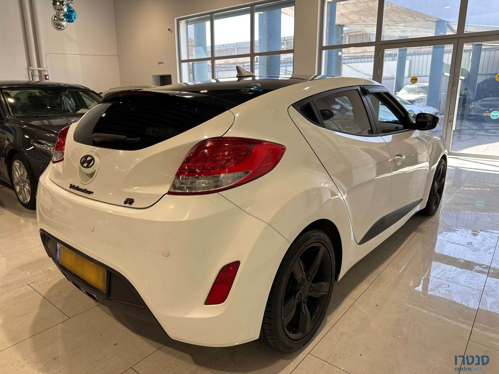 2010' Hyundai Veloster photo #3