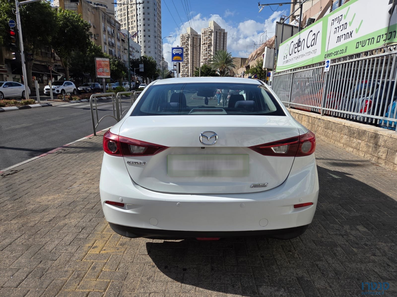 2015' Mazda 3 photo #6