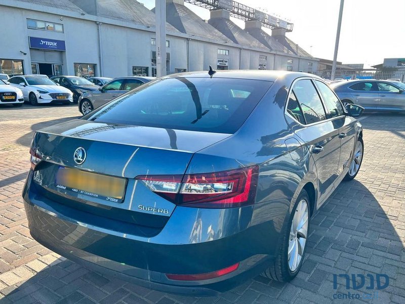 2018' Skoda Superb סקודה סופרב photo #3