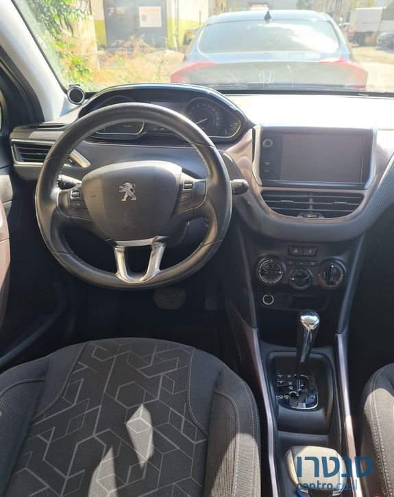 2014' Peugeot 2008 פיג'ו photo #5