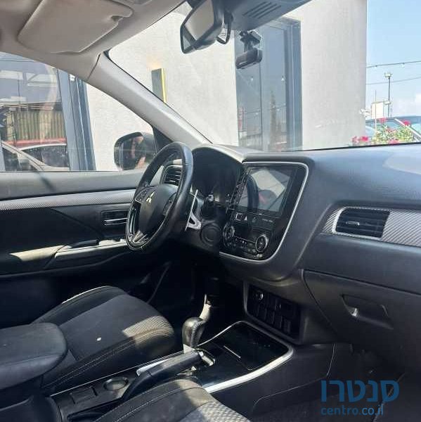 2018' Mitsubishi Outlander מיצובישי אאוטלנדר photo #4