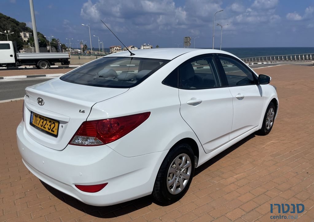 2014' Hyundai i25 יונדאי photo #6