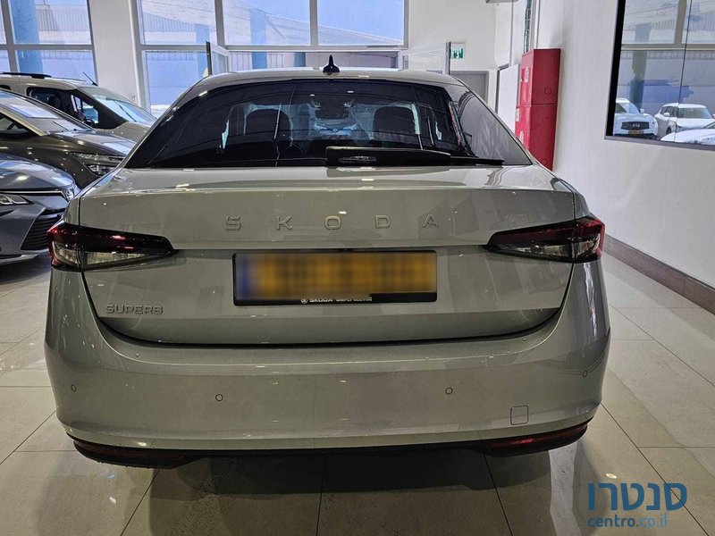 2025' Skoda Superb SELECTION FL photo #5