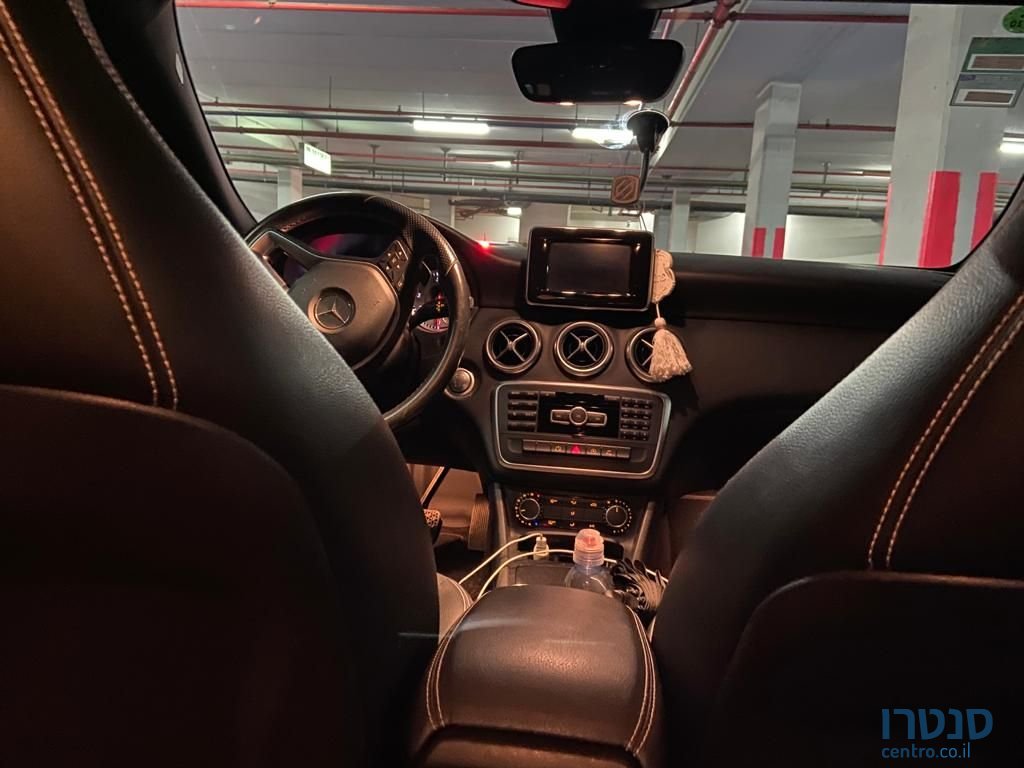 2015' Mercedes-Benz 180 מרצדס photo #3