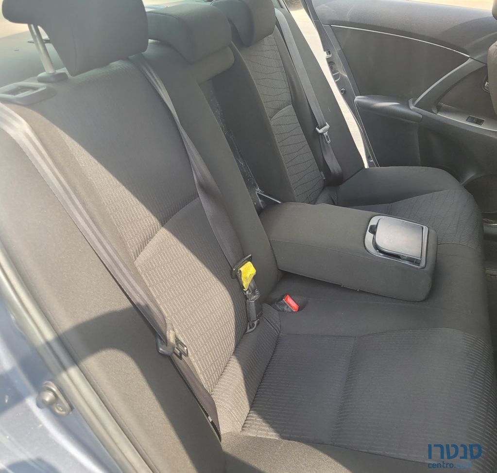 2010' Toyota Avensis טויוטה אוונסיס photo #5