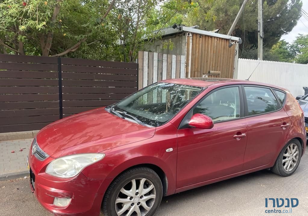 2008' Hyundai i30 יונדאי photo #1