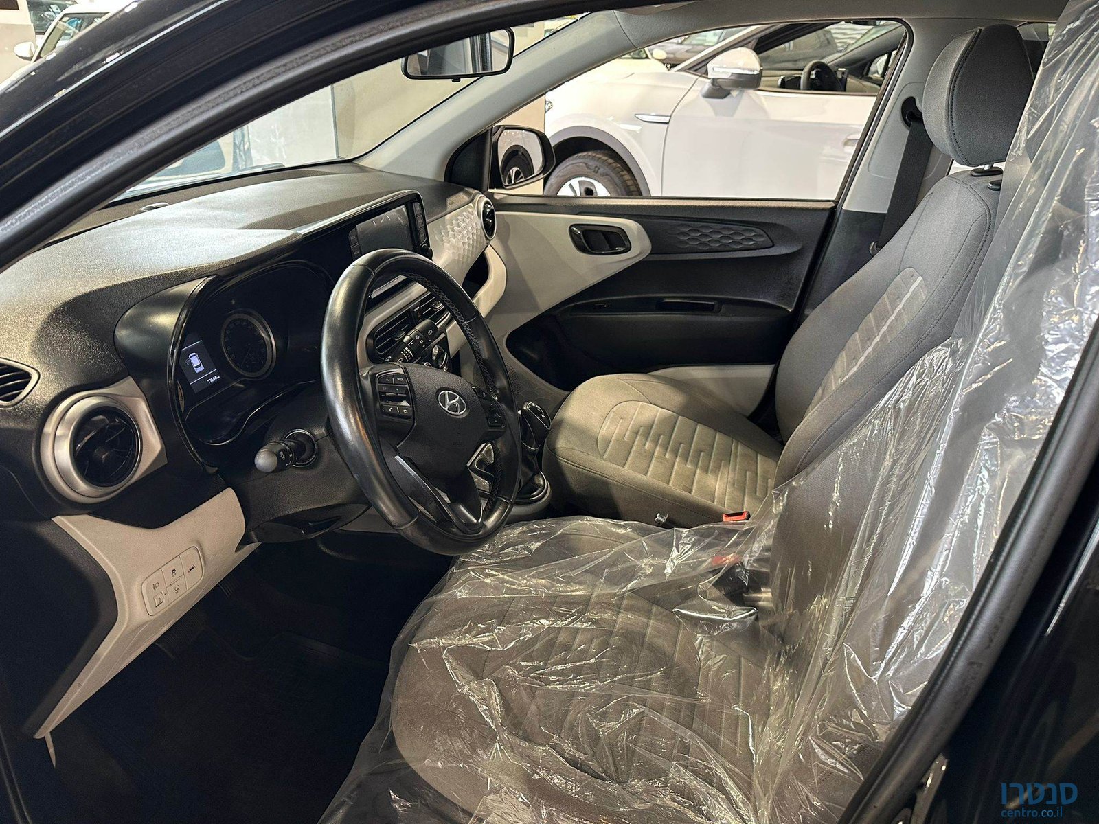 2020' Hyundai i10 photo #5