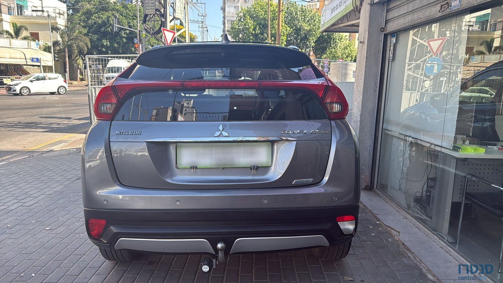 2018' Mitsubishi Eclipse Cross photo #5