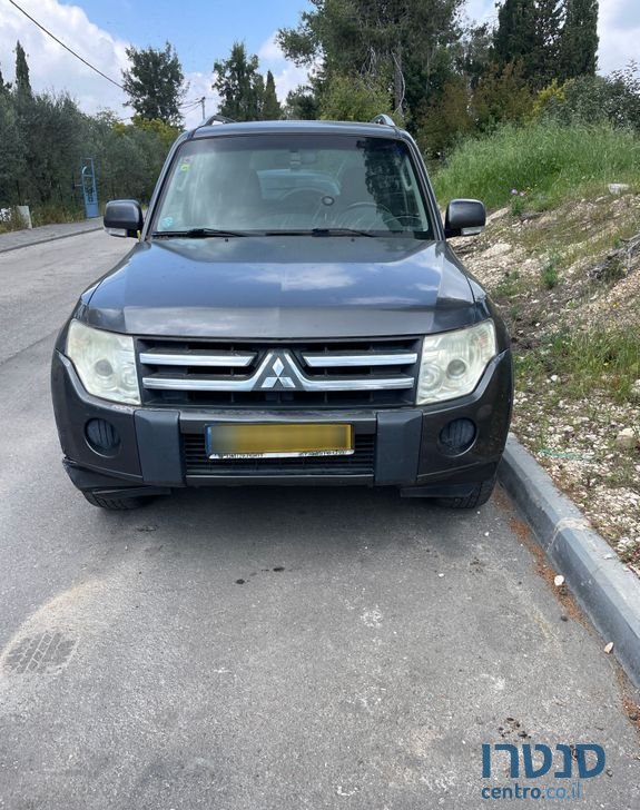 2012' Mitsubishi Pajero מיצובישי פג'רו photo #3