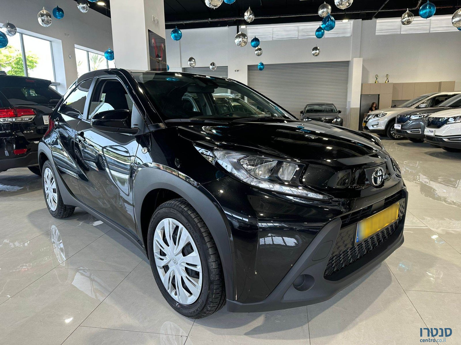 2022' Toyota Aygo photo #2