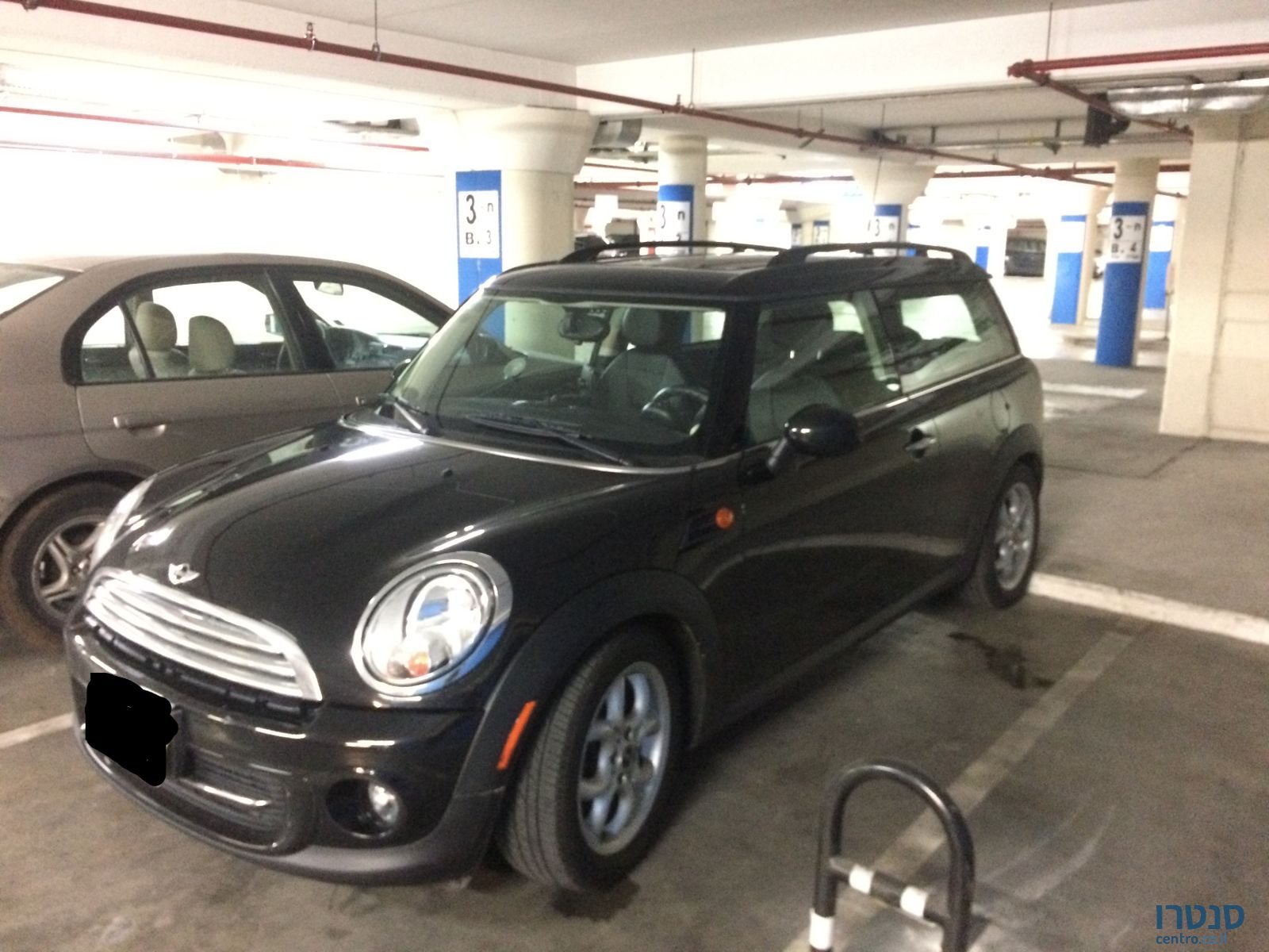 2011' MINI Cooper Clubman photo #2