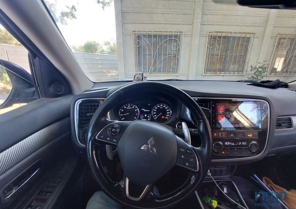 2018' Mitsubishi Outlander מיצובישי אאוטלנדר photo #5