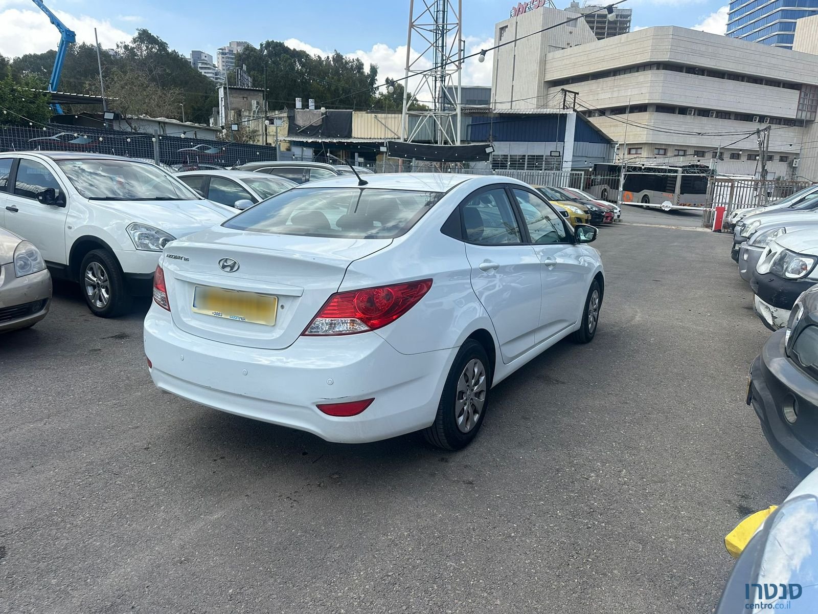 2017' Hyundai i25 יונדאי photo #3