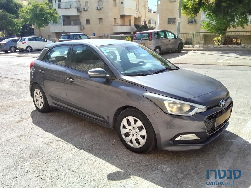 2015' Hyundai i20 יונדאי photo #2