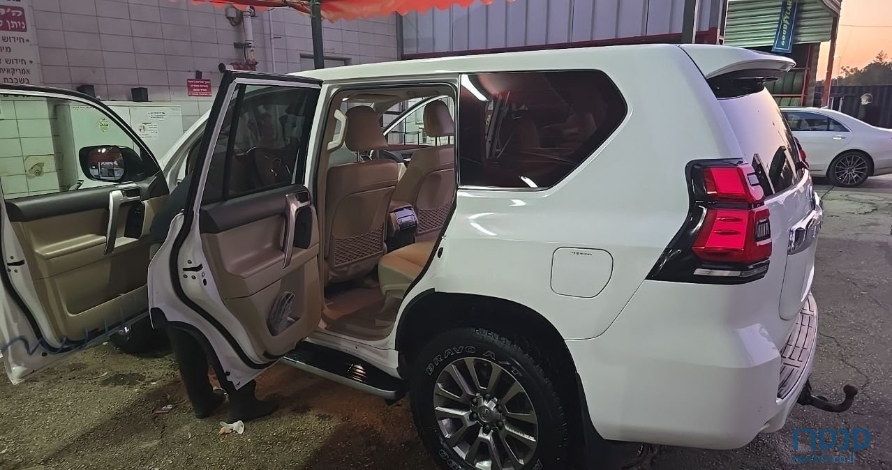 2021' Toyota Land Cruiser טויוטה לנד קרוזר photo #4