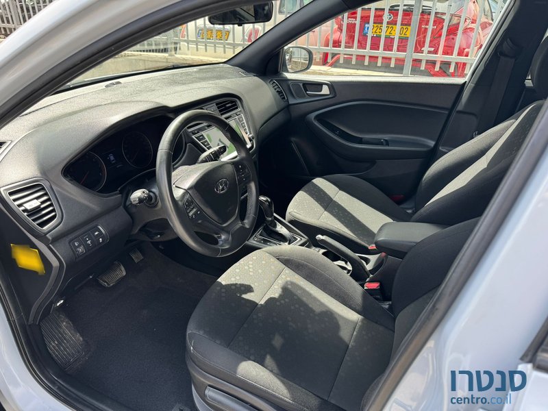 2019' Hyundai i20 photo #3