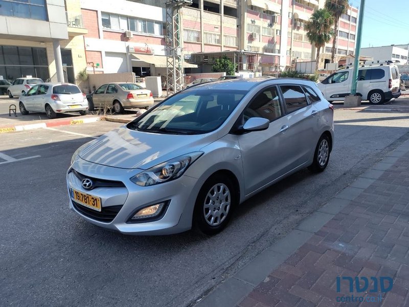 2014' Hyundai i30 יונדאי photo #1