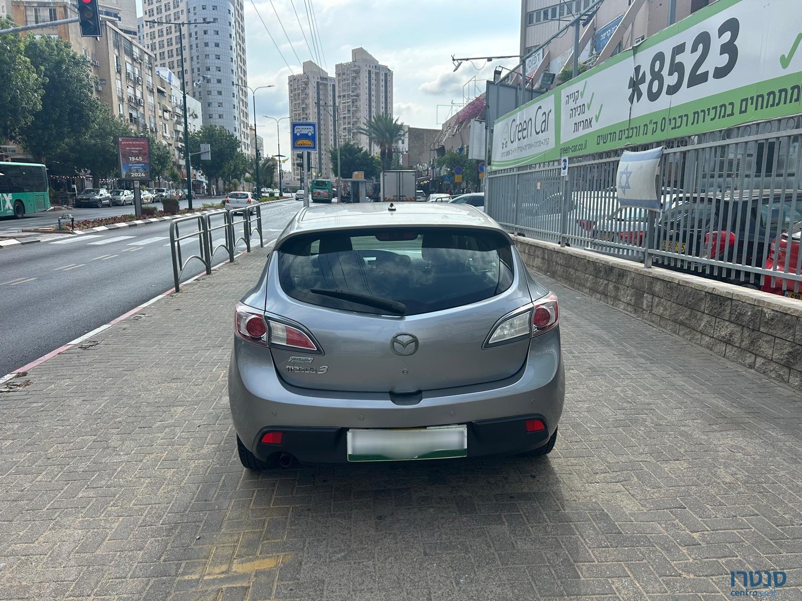 2013' Mazda 3 photo #3