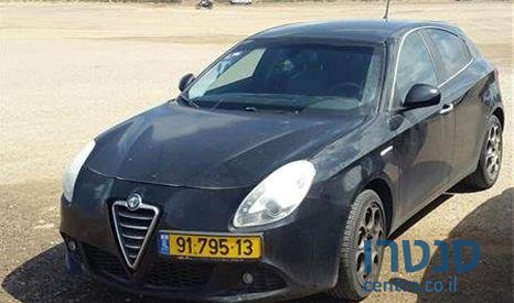 2012' Alfa Romeo Giulietta photo #1