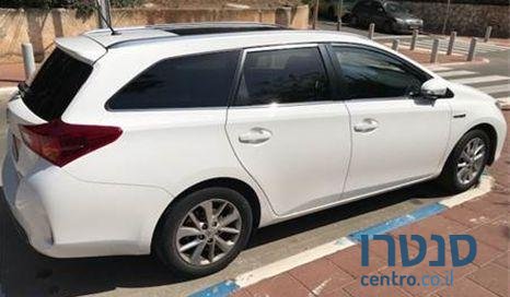 2015' Toyota Auris טויוטה אוריס photo #2