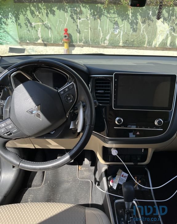 2020' Mitsubishi Outlander מיצובישי אאוטלנדר photo #4