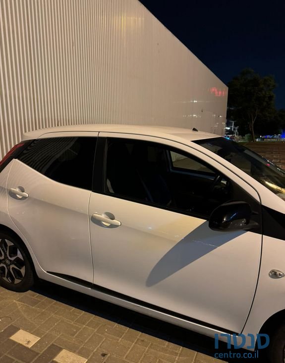 2020' Toyota Aygo טויוטה אייגו photo #3