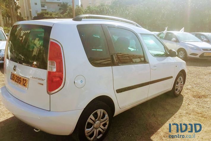 2013' Skoda Roomster photo #2