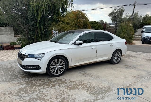 2020' Skoda Superb סקודה סופרב photo #2