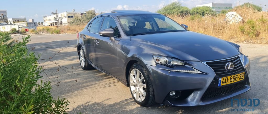 2015' Lexus Is300H לקסוס photo #4