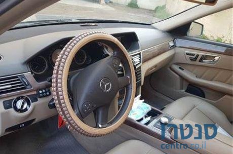 2011' Mercedes-Benz E300 מרצדס photo #1