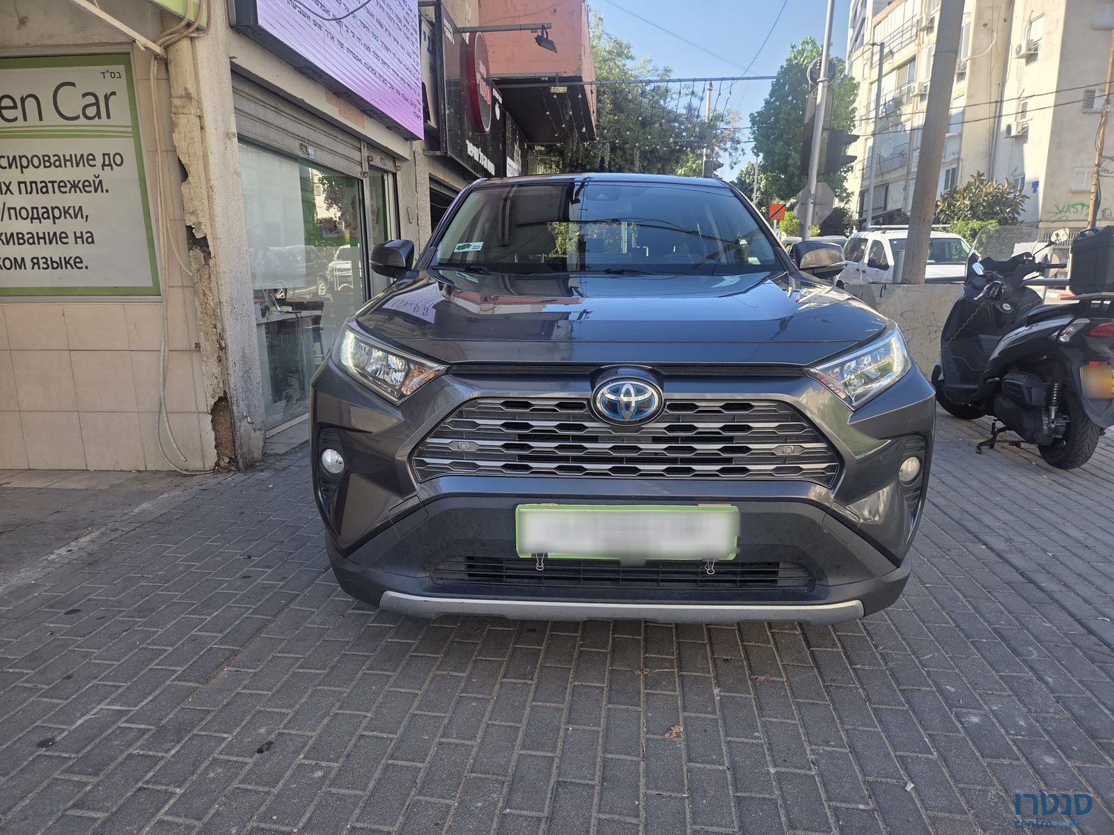 2021' Toyota RAV4 photo #3