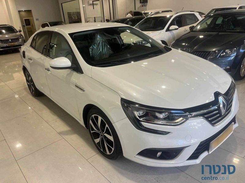 2020' Renault Megane photo #2