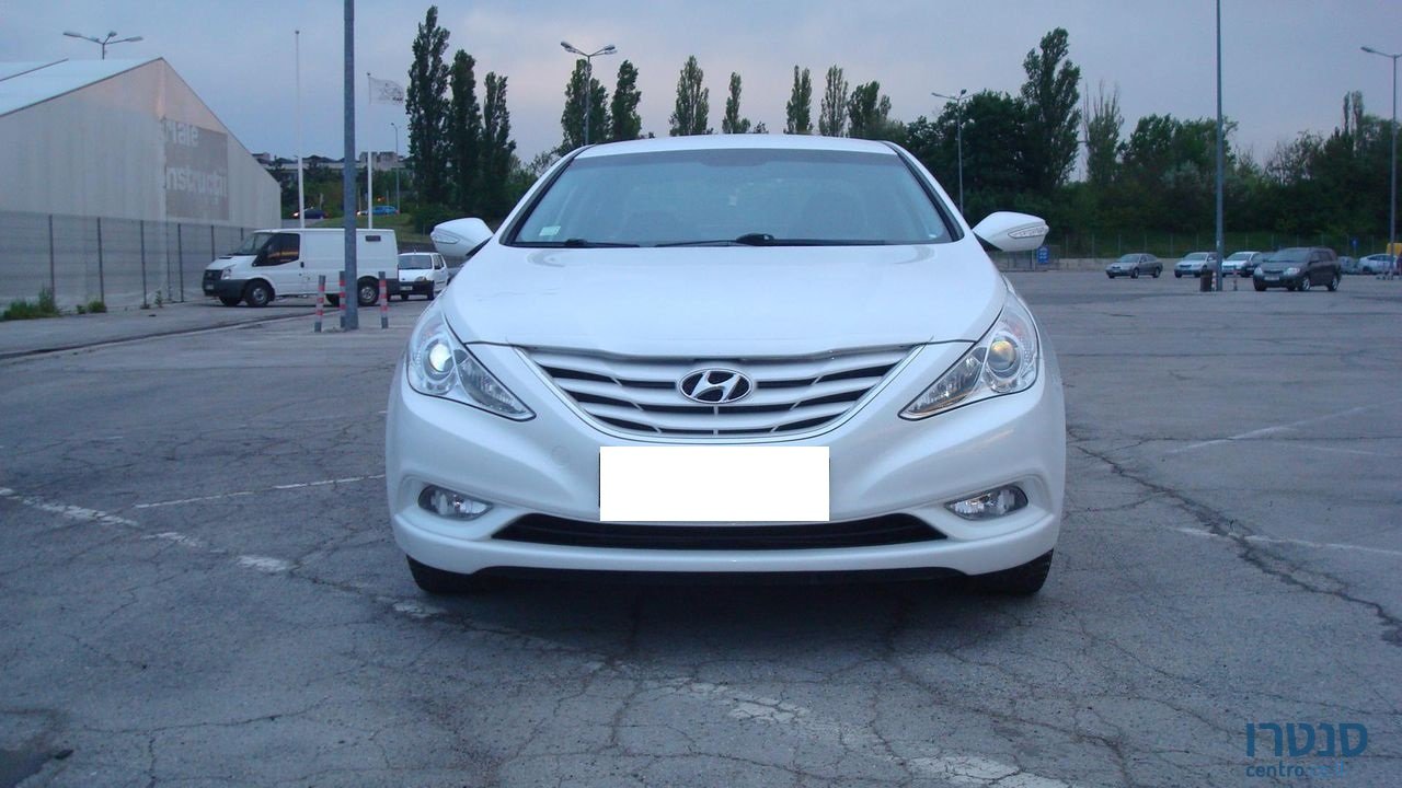2011' Hyundai Sonata photo #3